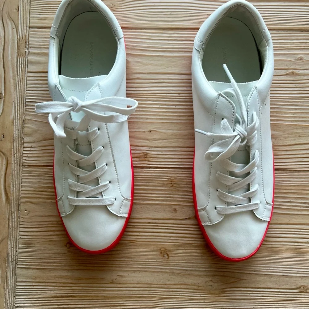 Banana Republic women's white with hot pink sole | size 10.5 | NWOT